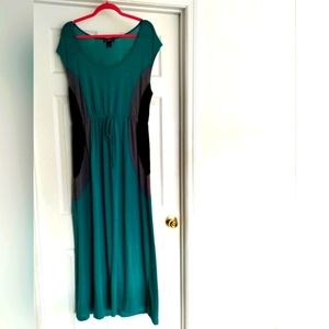 - Cute green color block  dress size 1X